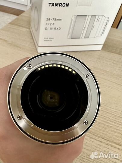 Объектив Tamron 28-75mm f/2.8 Di III RXD Sony FE