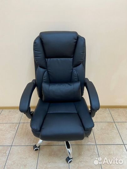 Кресло офисное Экокожа с подушкой черное
