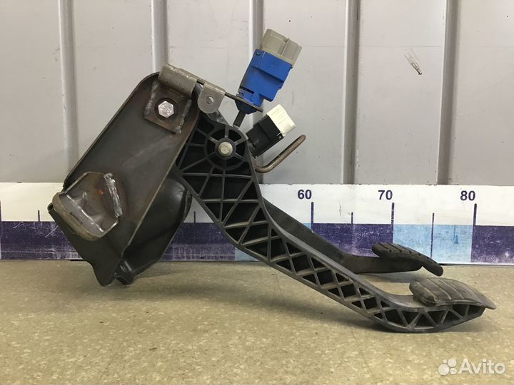 Педаль тормоза Renault Duster I 2012-2021