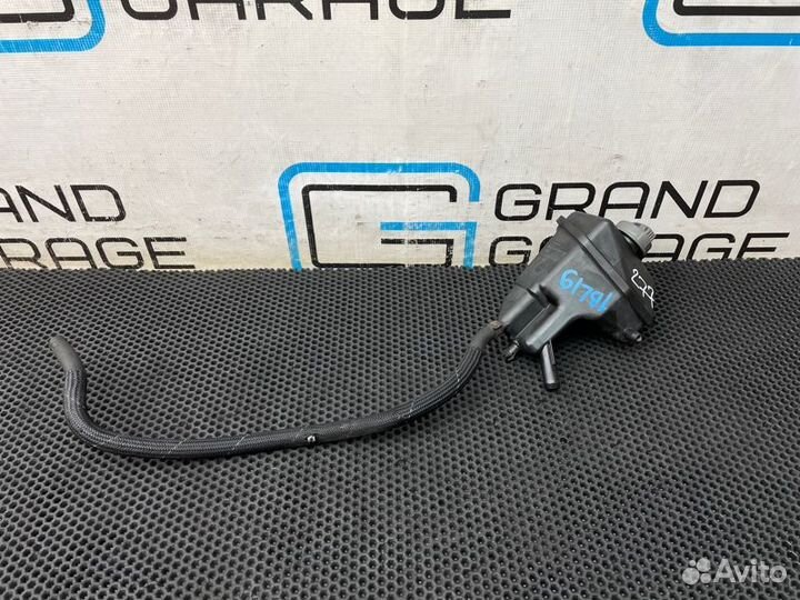 Бачок гур Audi A8 D3 ASB