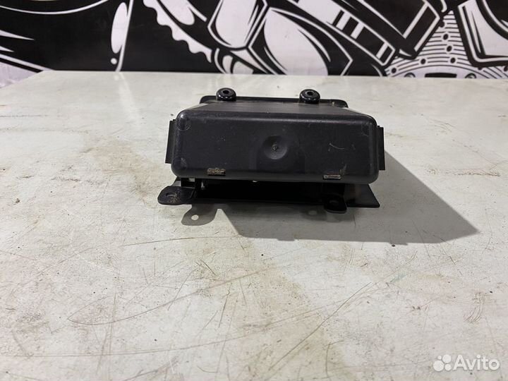 Ящик передней консоли BMW 5 E60