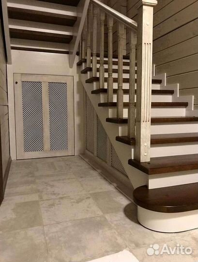 Лестница на металлокаркасе