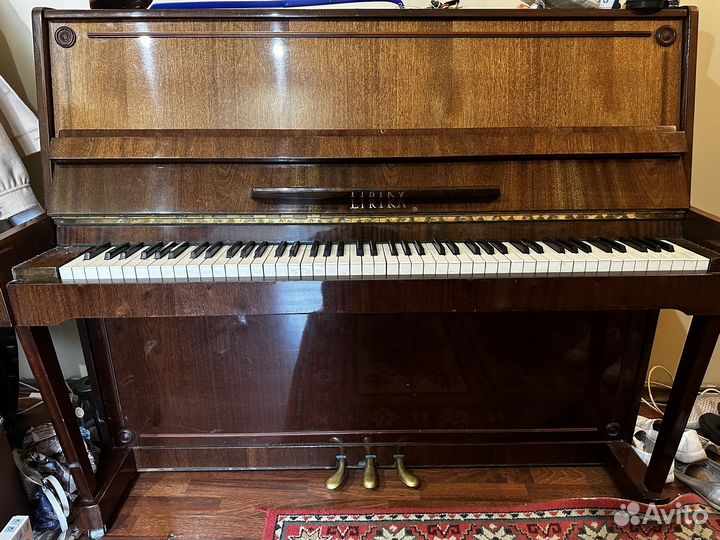 Пианино lirika