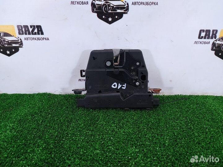 Замок крышки багажника