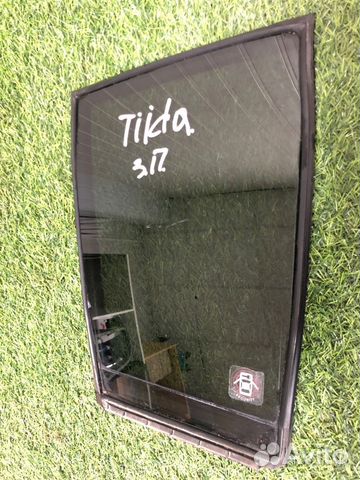 Стекло кузовное заднее правое Nissan Tiida C11 1.5