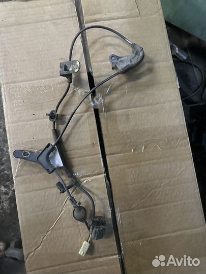 Провод датчика ABS задний toyota
