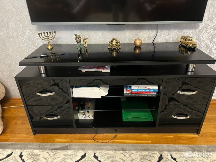 Тумба под телевизор