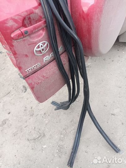 Уплотнительные резинки Renault Sandero