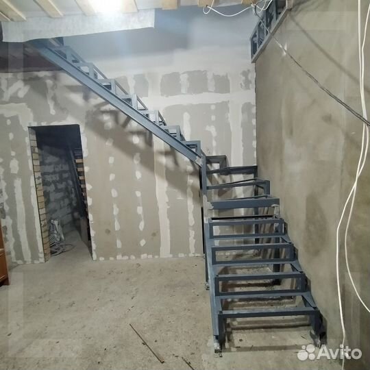 Лестницы внутри дома