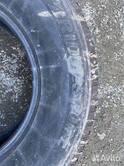 Bridgestone Blizzak Spike-01 265/70 R16