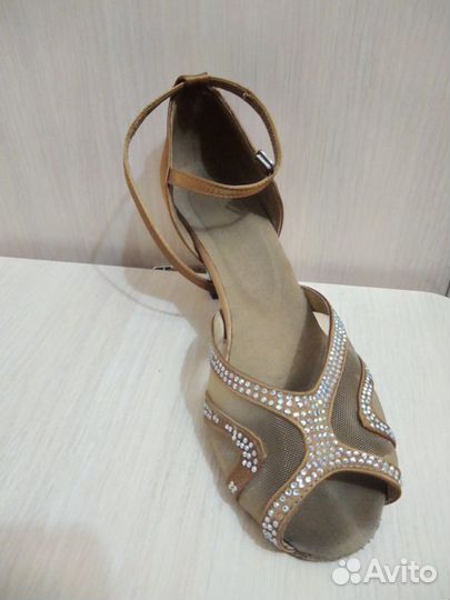 Танцевальные туфли