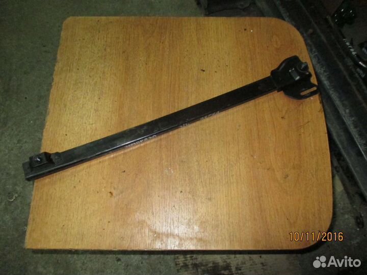 Направляющая стекла двери задне 62240FE050 Импреза