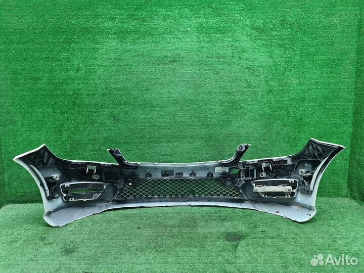 Бампер передний Mercedes-Benz C-Class