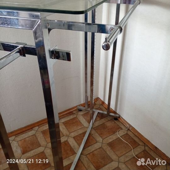 Вешалка для одежды напольная металлическая