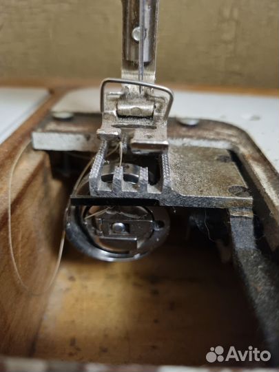 Швейная машинка Вика-1