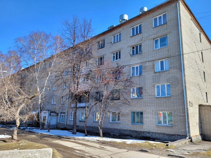 Комната 13 м² в 4-к., 2/5 эт.
