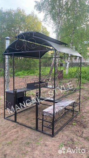 Мангал с крышей