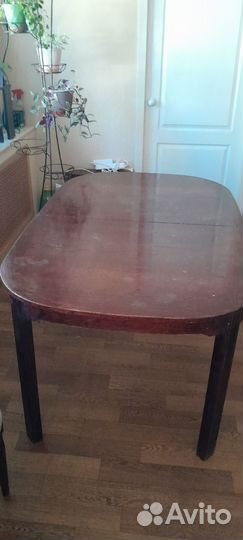 Стол из красного дерева(массив)