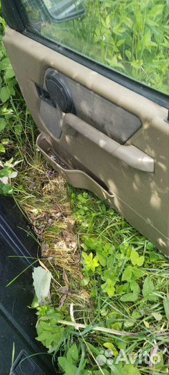 Запчасти на Ленд Ровер Дискавери 1