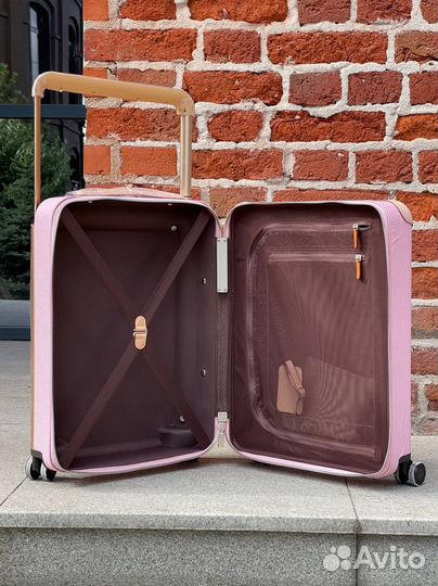 Чемодан louis vuitton розовый