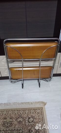 Сервировочный столик на колесиках складной