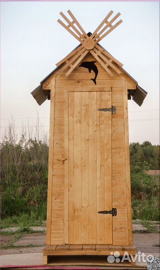 Уличный туалет деревянный