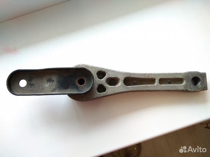 Опора двигателя с акпп1K0 199 855 AN