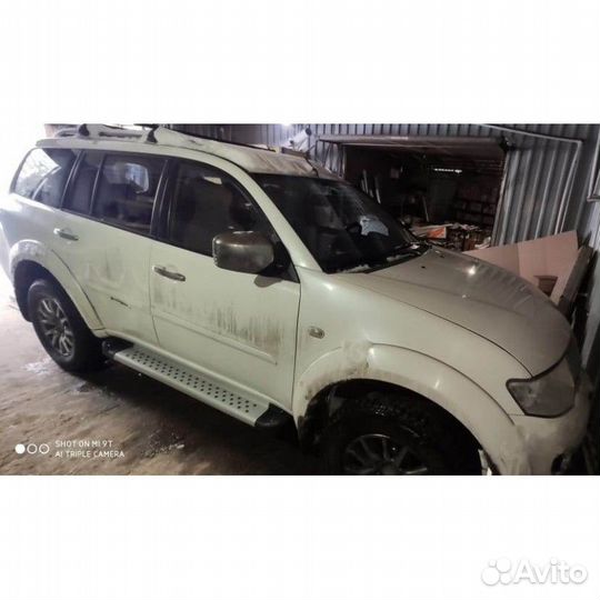 Пороги на Mitsubishi Pajero Sport 2 BMW Style