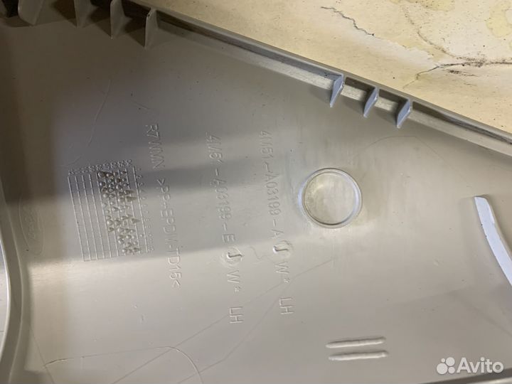 Обшивка стойки передняя Ford Focus 2