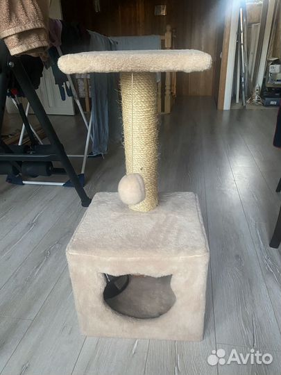 Домик для кошки с когтеточкой бу