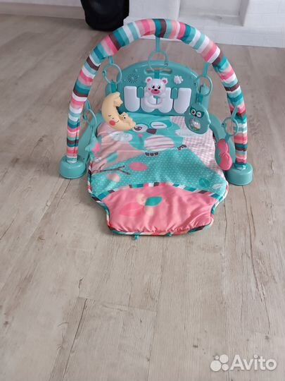 Развивающий коврик с пианино