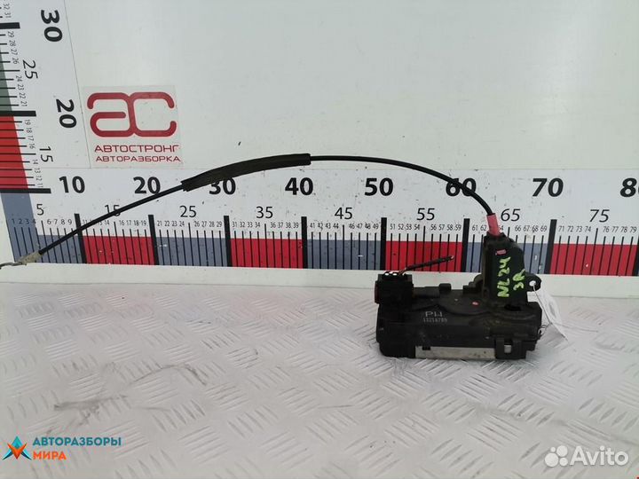 Замок двери задней правой Opel Zafira (A) рест