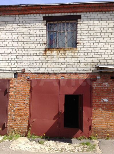 Гараж, > 30 м²