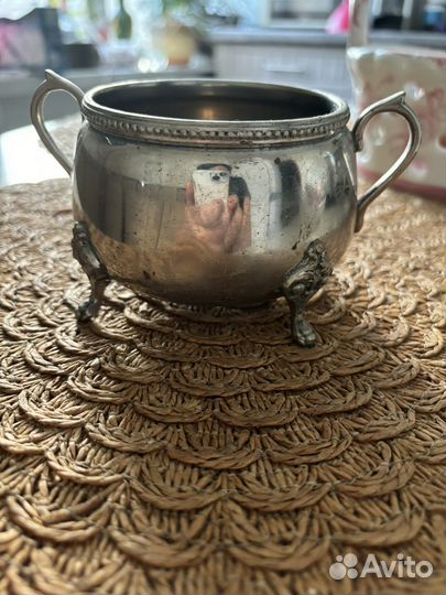 Старинная сахарница