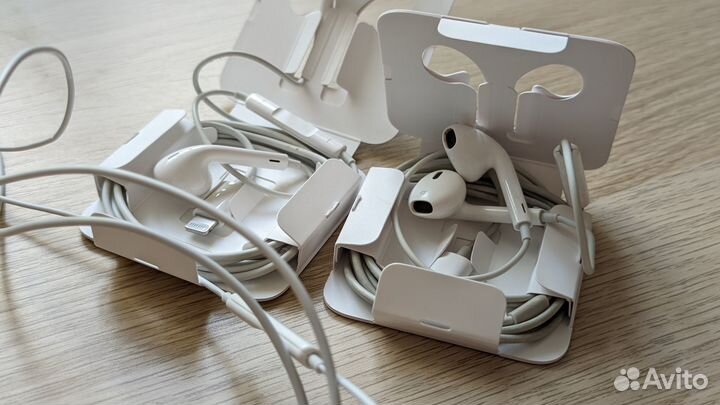 Наушники Apple EarPods Lightning
