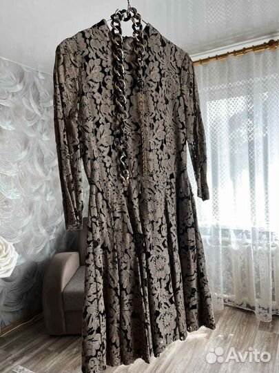 Платье праздничное