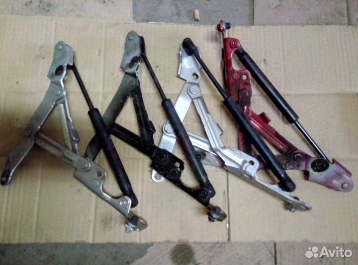 Петли крышки багажника Mitsubishi Lancer X