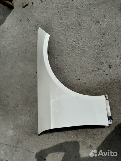 Крыло правое Mercedes w212