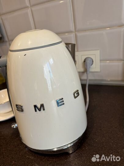 Чайник Smeg бежевый 1.7л оригинал