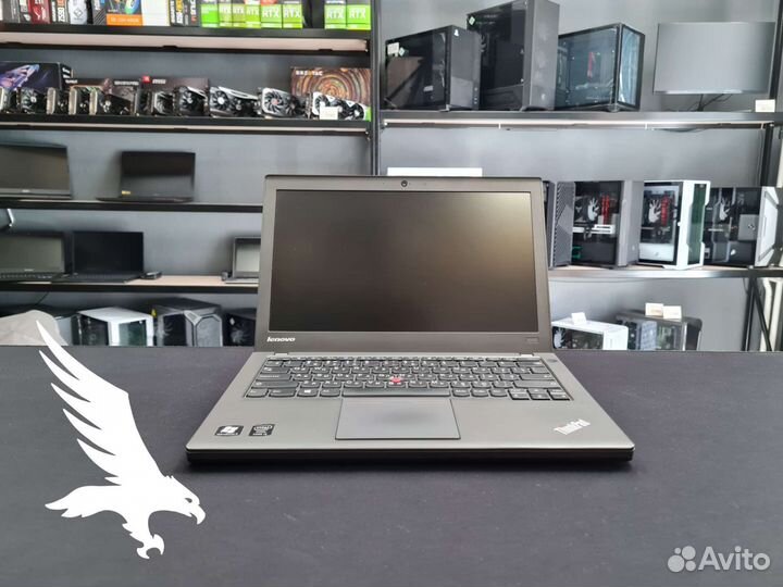 Ноутбук Lenovo ThinkPad I3 6100u/8GB RAM/SSD 240GB