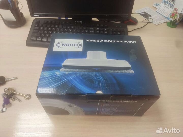 Робот окномой