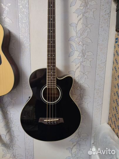 Акустическая бас гитара