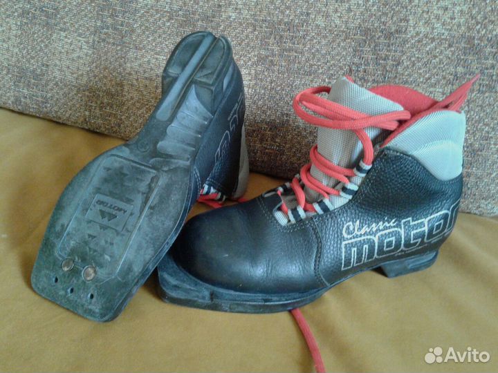 Лыжные ботинки 35