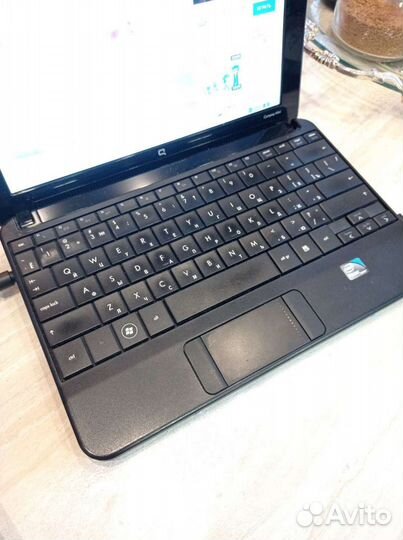 Нетбук HP Compaq Mini 110c-1100er
