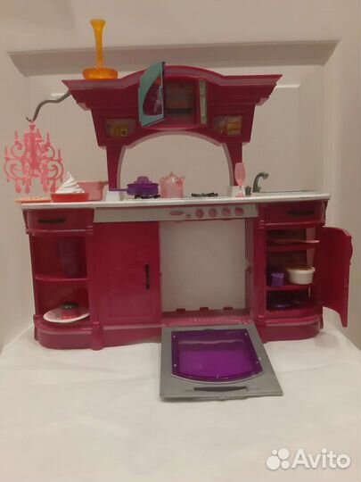 Кухня для кукол и домик для кукол