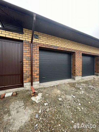 Секционные гаражные ворота. Алютех Trend