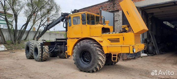 К-700А Кировец трехосный 6х6