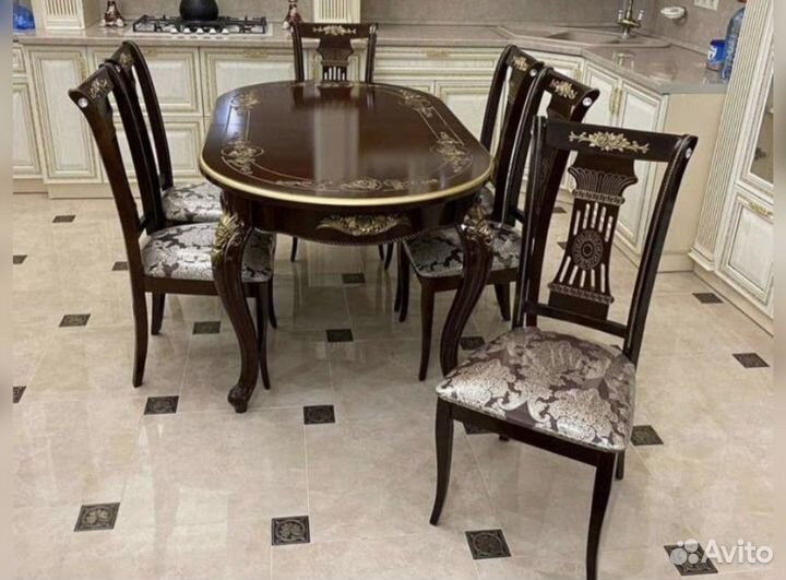 Столы и стулья