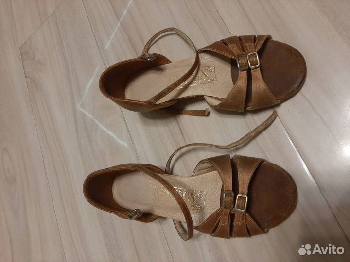 Туфли для бальных танцев