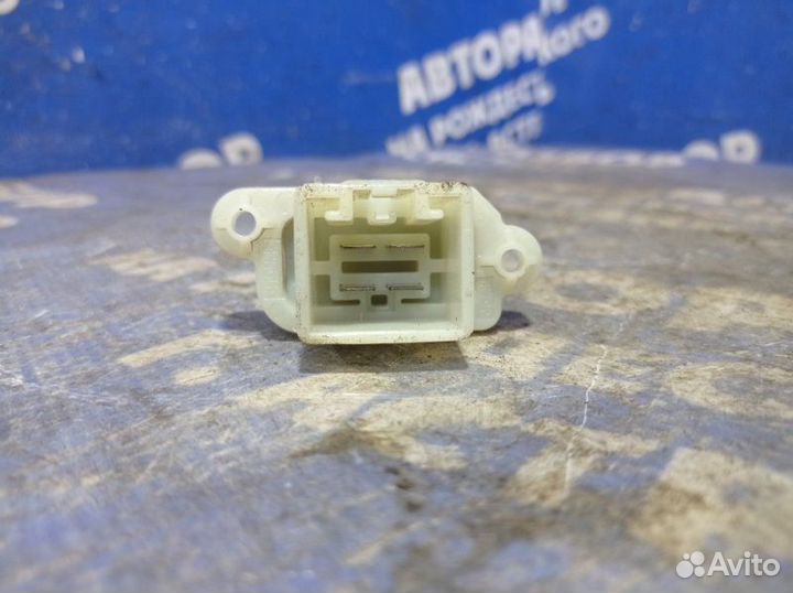 Резистор печки Ford Focus 2 седан 2006